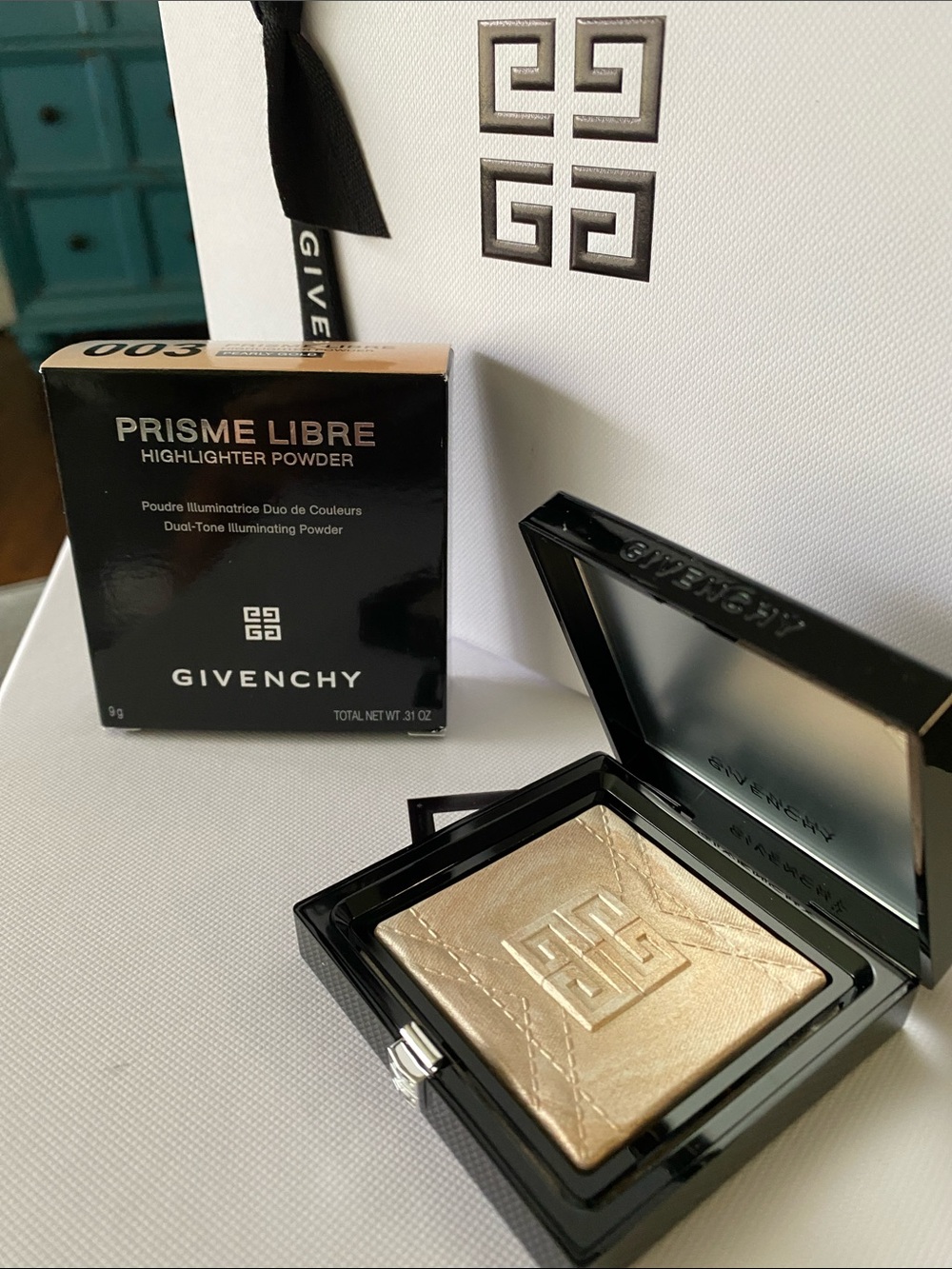 Givenchy Prisme Libre Highlighter Powder - Picture 2 of 4